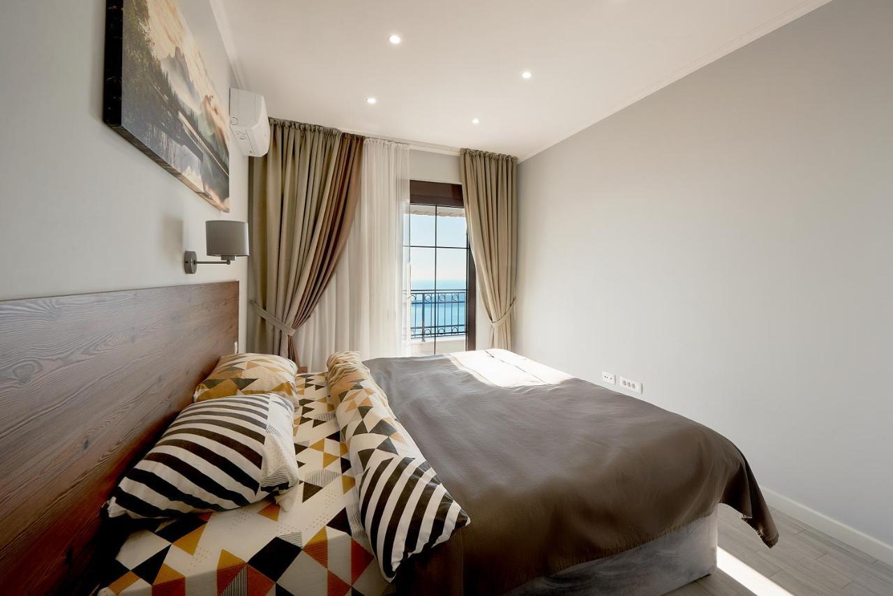 Sunbreeze Delux Vilas بودفا المظهر الخارجي الصورة